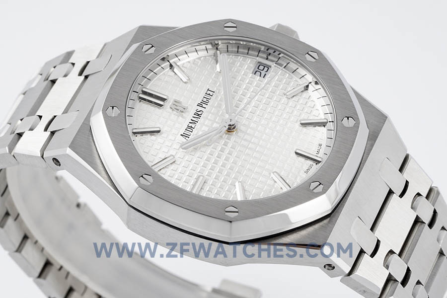 ZF厂爱彼皇家橡树系列15500ST.OO.1220ST.04复刻腕表